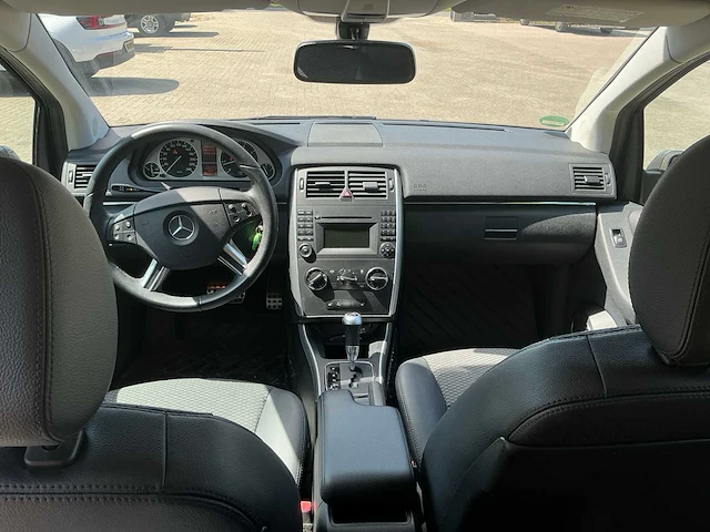 Mercedes-benz b-klasse personenauto - afbeelding 15 van  24