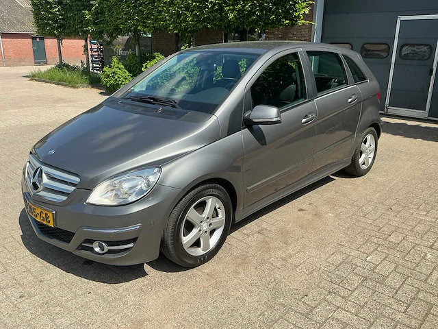 Mercedes-benz b-klasse personenauto - afbeelding 1 van  24