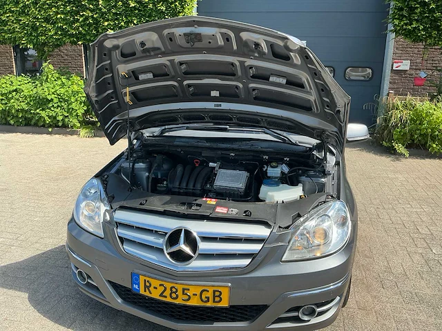 Mercedes-benz b-klasse personenauto - afbeelding 23 van  24