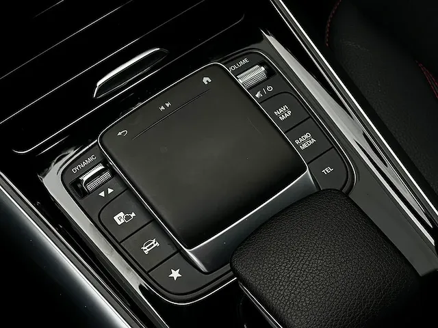 Mercedes-benz b180 business amg | p-471-pl - afbeelding 11 van  57