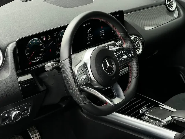 Mercedes-benz b180 business amg | p-471-pl - afbeelding 34 van  57
