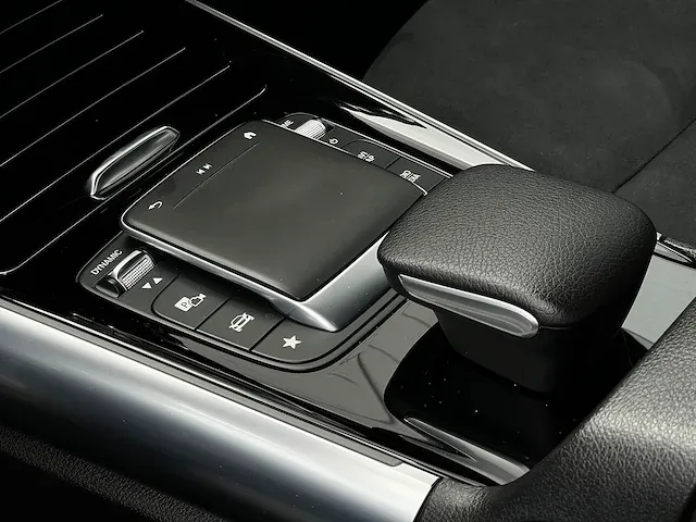 Mercedes-benz b180 business amg | p-471-pl - afbeelding 10 van  57