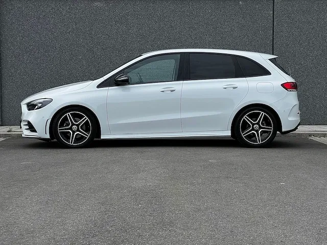 Mercedes-benz b180 business amg | p-471-pl - afbeelding 49 van  57
