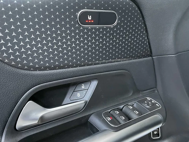 Mercedes-benz b180 hybrid 218pk 2023 b-klasse (fabrieksgarantie) - afbeelding 35 van  52