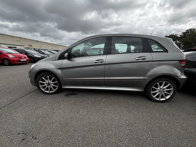 Mercedes-benz b180,2008 - afbeelding 30 van  33