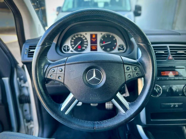 Mercedes-benz b200, 04-tg-fk - afbeelding 2 van  12