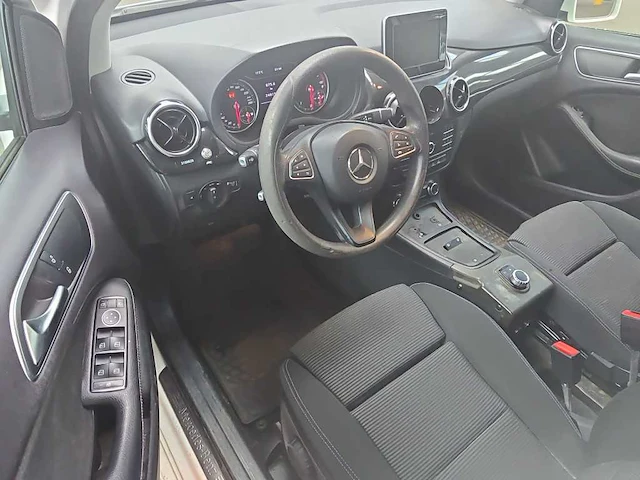 Mercedes-benz b220 d ambition automaat, tn-978-l - afbeelding 6 van  9