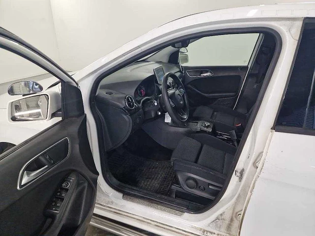 Mercedes-benz b220 d ambition automaat, tx-137-l - afbeelding 7 van  11