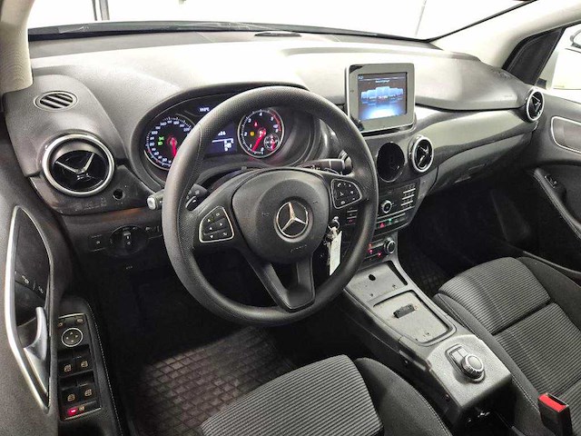 Mercedes-benz b220 d ambition automaat, xt-521-g - afbeelding 7 van  10