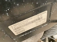 Mercedes benz benzine motor en versnellingsbak - afbeelding 5 van  5