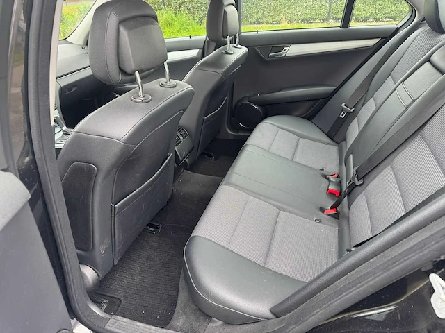 Mercedes-benz c-klasse 220 cdi avantgarde car 2008 | 60-jxv-7 i - afbeelding 6 van  15