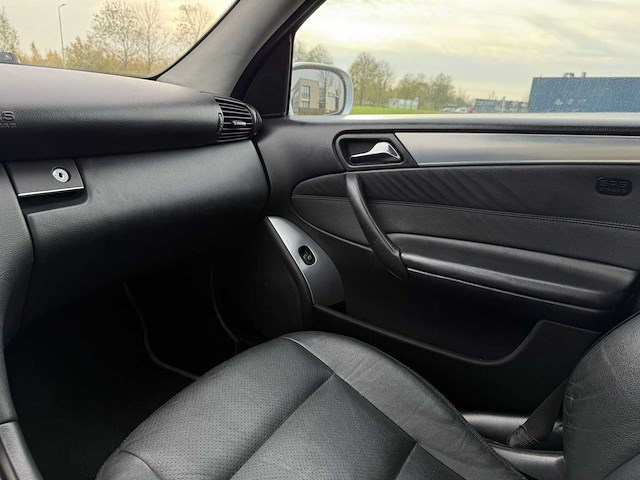 Mercedes-benz c-klasse 320 cdi elegance , 85-kkh-2 - afbeelding 2 van  19