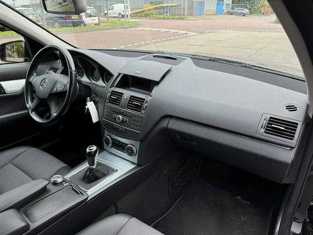 Mercedes-benz c-klasse estate 180 cgi blueefficiency business class avantgarde 78-npb-5 - afbeelding 2 van  24