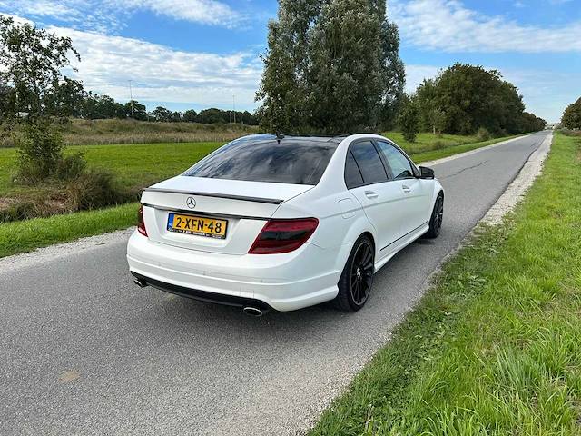 Mercedes-benz c-klasse personenauto - afbeelding 12 van  22