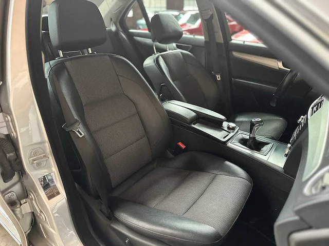 Mercedes-benz c180 cdi business class avantgarde 120pk 2013 c-klasse, 20-zvx-8 - afbeelding 61 van  65