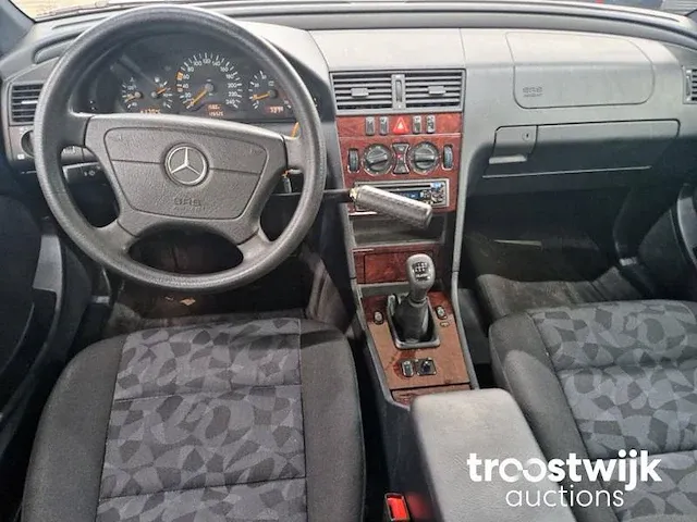 Mercedes-benz c180 classic, 09-dj-jr - afbeelding 12 van  15