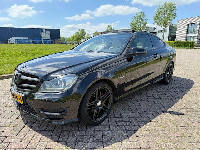 Mercedes-benz c180 coupé edition 1 automaat, 84-xxg-4 - afbeelding 1 van  23