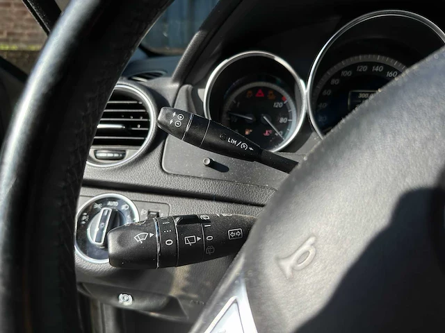 Mercedes-benz c180 estate business 125 c-klasse 157pk 2011, 26-rxv-7 - afbeelding 11 van  35