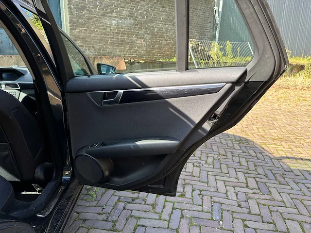 Mercedes-benz c180 estate business 125 c-klasse 157pk 2011, 26-rxv-7 - afbeelding 22 van  35