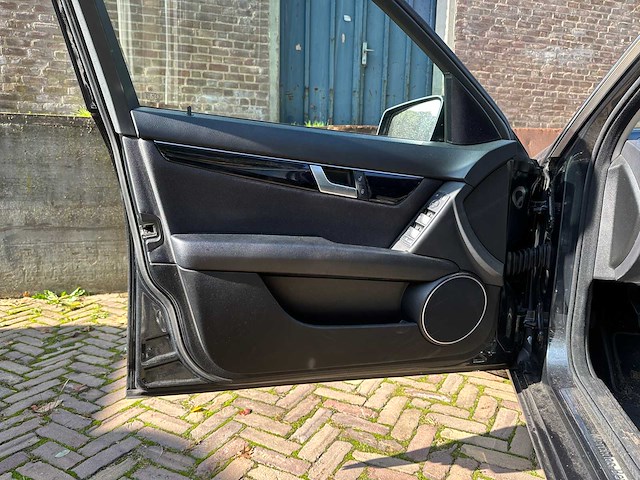 Mercedes-benz c180 estate business 125 c-klasse 157pk 2011, 26-rxv-7 - afbeelding 17 van  35