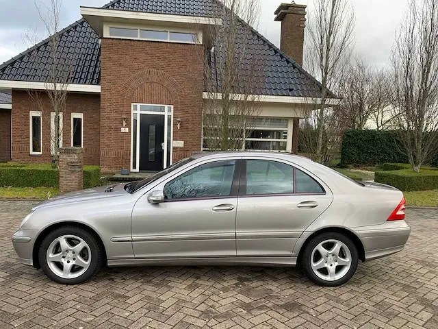 Mercedes-benz c240 v6 avantgarde automaat, k-373-vr youngtimer! - afbeelding 34 van  37