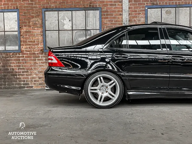 Mercedes-benz c55 amg 5.5 v8 c-klasse 367pk 2006 -youngtimer- - afbeelding 6 van  61