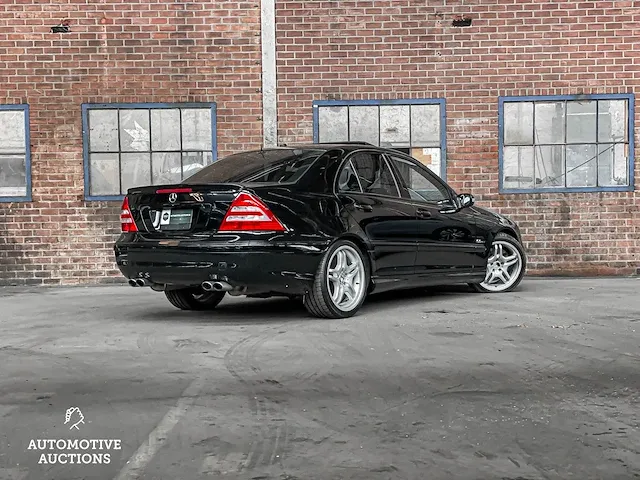 Mercedes-benz c55 amg 5.5 v8 c-klasse 367pk 2006 -youngtimer- - afbeelding 8 van  61