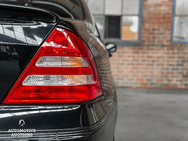 Mercedes-benz c55 amg 5.5 v8 c-klasse 367pk 2006 -youngtimer- - afbeelding 15 van  61