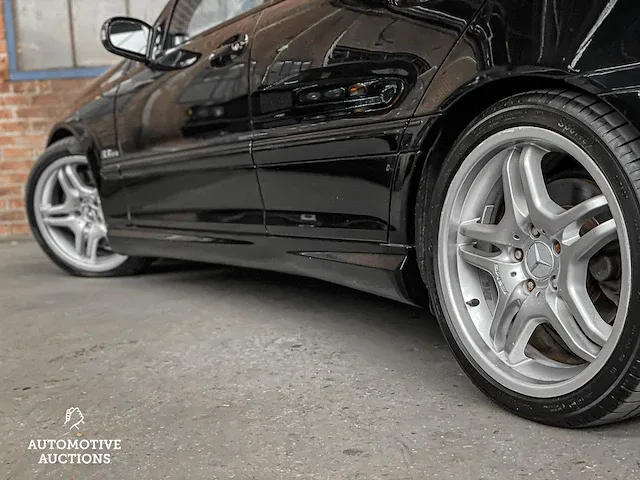 Mercedes-benz c55 amg 5.5 v8 c-klasse 367pk 2006 -youngtimer- - afbeelding 19 van  61