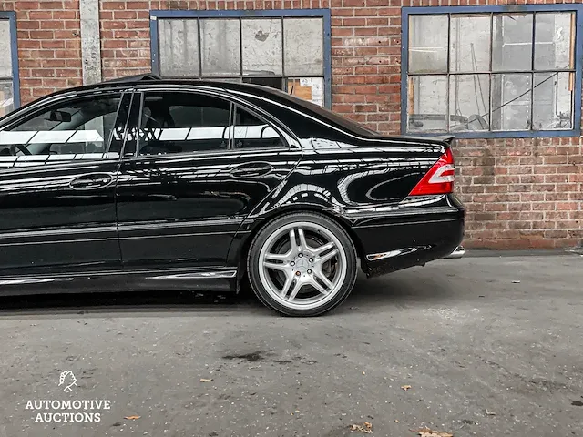 Mercedes-benz c55 amg 5.5 v8 c-klasse 367pk 2006 -youngtimer- - afbeelding 22 van  61