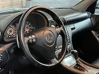 Mercedes-benz c55 amg 5.5 v8 c-klasse 367pk 2006 -youngtimer- - afbeelding 25 van  61