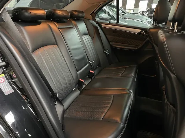 Mercedes-benz c55 amg 5.5 v8 c-klasse 367pk 2006 -youngtimer- - afbeelding 51 van  61
