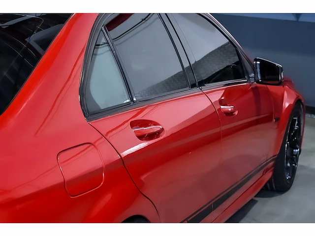 Mercedes-benz c63 amg sedan 6,3l v8 - 2009 - afbeelding 35 van  73