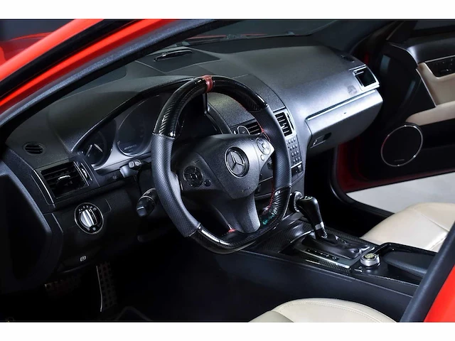 Mercedes-benz c63 amg sedan 6,3l v8 - 2009 - afbeelding 44 van  73