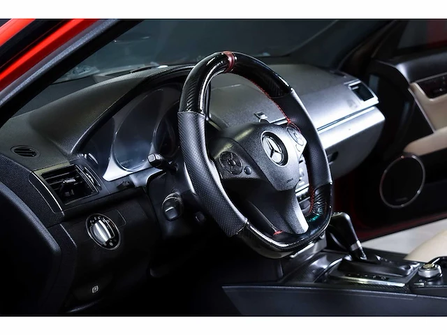 Mercedes-benz c63 amg sedan 6,3l v8 - 2009 - afbeelding 46 van  73