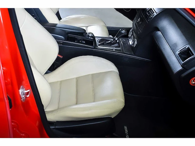 Mercedes-benz c63 amg sedan 6,3l v8 - 2009 - afbeelding 52 van  73