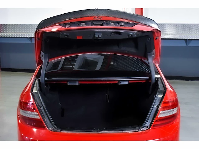 Mercedes-benz c63 amg sedan 6,3l v8 - 2009 - afbeelding 65 van  73