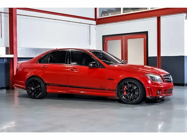 Mercedes-benz c63 amg sedan 6,3l v8 - 2009 - afbeelding 72 van  73