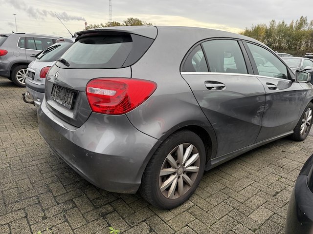 Mercedes-benz cla 180 style, 2015 - afbeelding 27 van  32