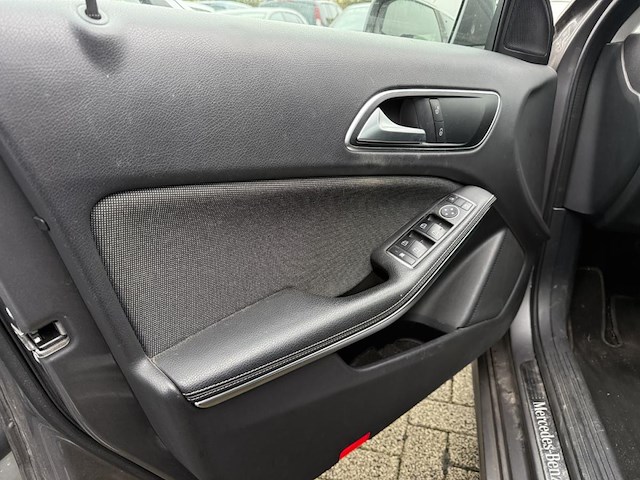 Mercedes-benz cla 180 style, 2015 - afbeelding 29 van  32