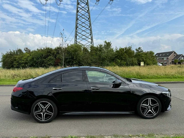 Mercedes-benz cla-klasse 180 amg business solution pano full options 1e eigenaar k-647-rg! - afbeelding 30 van  35