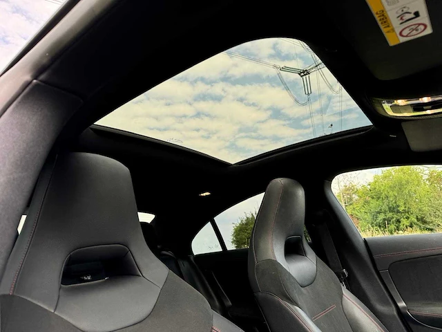 Mercedes-benz cla-klasse 180 amg business solution pano full options 1e eigenaar k-647-rg! - afbeelding 34 van  35