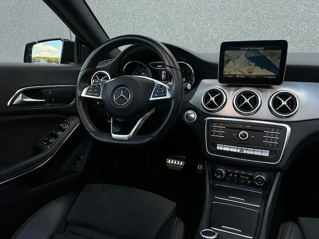 Mercedes-benz cla-klasse 180 business solution amg | x-531-gz - afbeelding 9 van  28