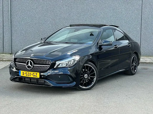 Mercedes-benz cla-klasse 180 business solution amg | x-531-gz - afbeelding 1 van  28