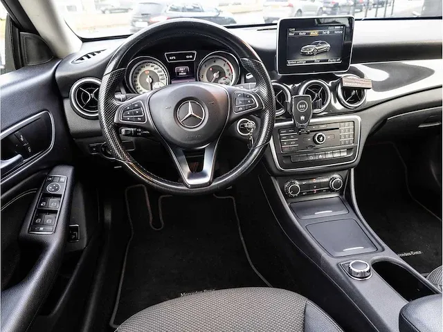 Mercedes-benz cla-klasse 180 cdi lease edition automaat 2015 amg pakket half leer xenon getint glas, 7-zng-26 - afbeelding 7 van  25
