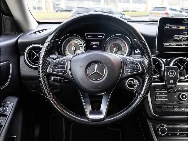 Mercedes-benz cla-klasse 180 cdi lease edition automaat 2015 amg pakket half leer xenon getint glas, 7-zng-26 - afbeelding 8 van  25
