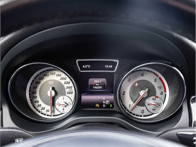 Mercedes-benz cla-klasse 180 cdi lease edition automaat 2015 amg pakket half leer xenon getint glas, 7-zng-26 - afbeelding 9 van  25
