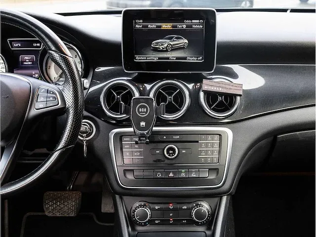 Mercedes-benz cla-klasse 180 cdi lease edition automaat 2015 amg pakket half leer xenon getint glas, 7-zng-26 - afbeelding 10 van  25