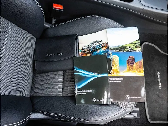 Mercedes-benz cla-klasse 180 cdi lease edition automaat 2015 amg pakket half leer xenon getint glas, 7-zng-26 - afbeelding 11 van  25