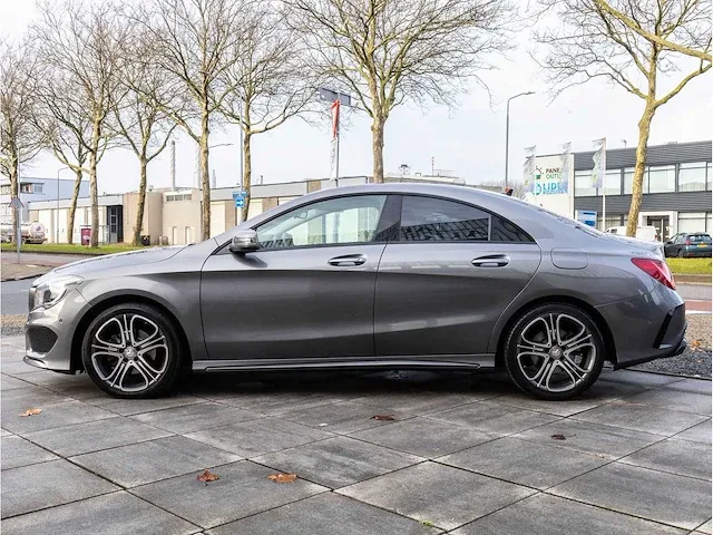 Mercedes-benz cla-klasse 180 cdi lease edition automaat 2015 amg pakket half leer xenon getint glas, 7-zng-26 - afbeelding 12 van  25